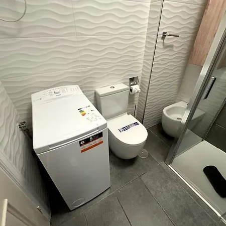 公寓 Benny With Garage