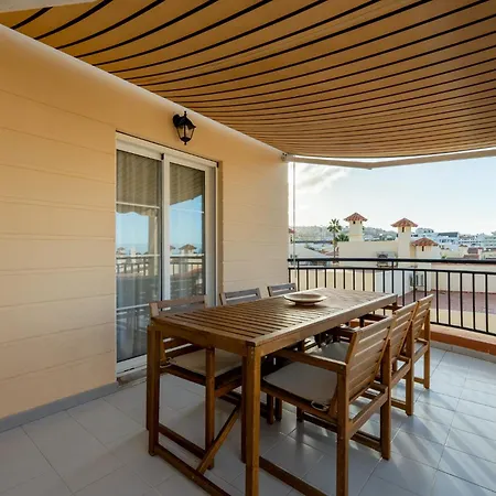 Benny With Garage Apartman *