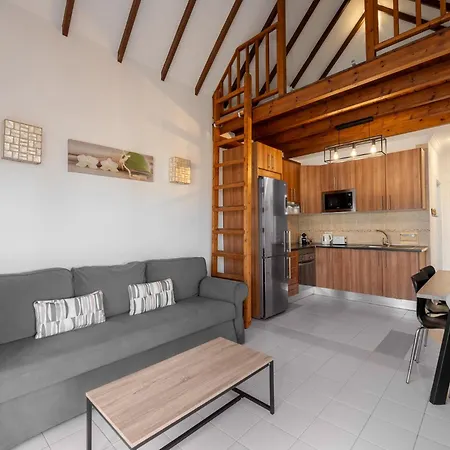 Benny With Garage Apartman