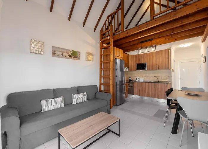 Benny With Garage Apartman