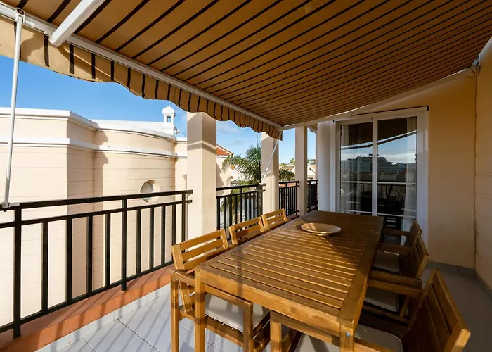 Benny With Garage Apartman